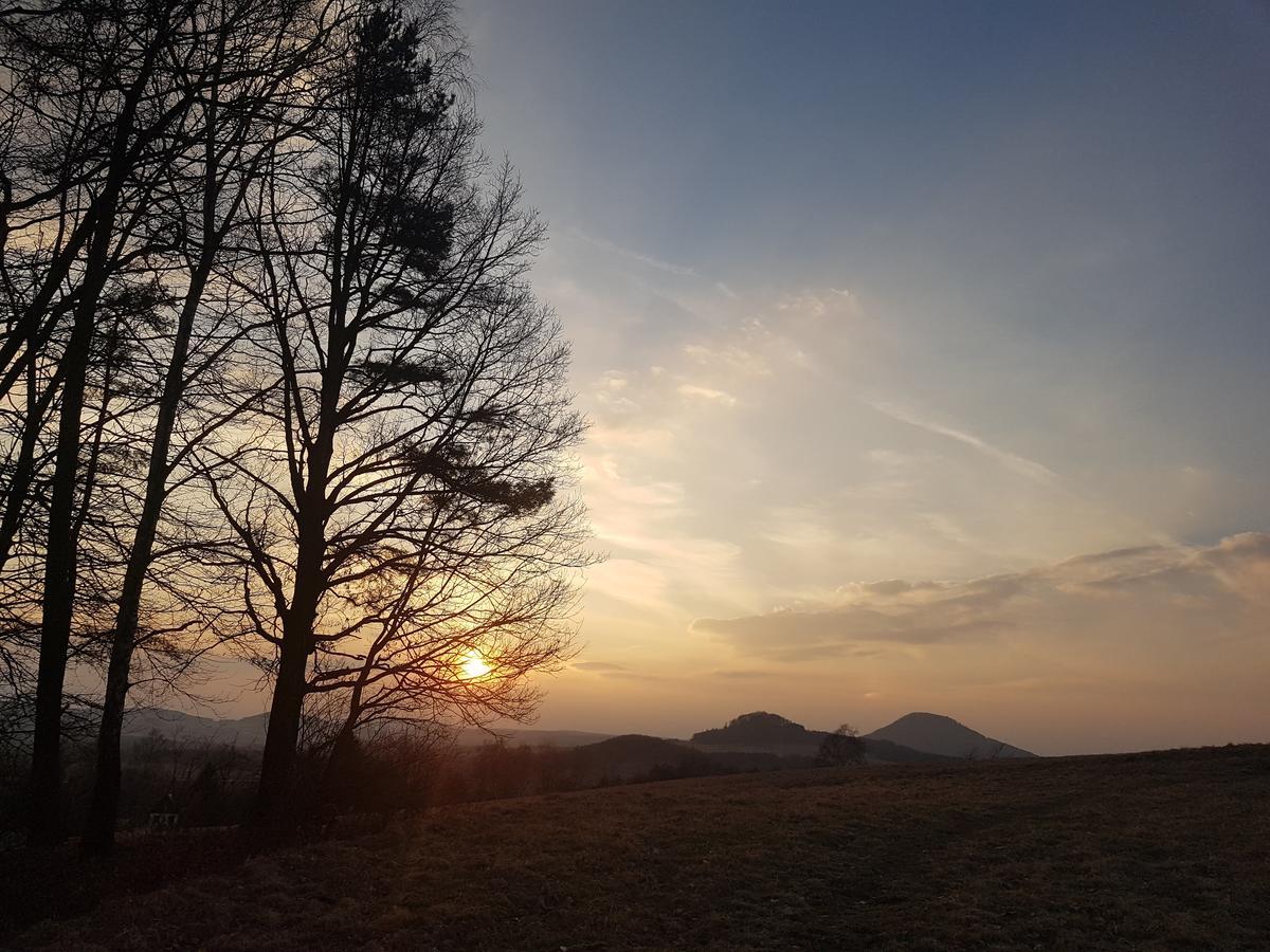 Vila Na Skalce Ceska Kamenice Luaran gambar