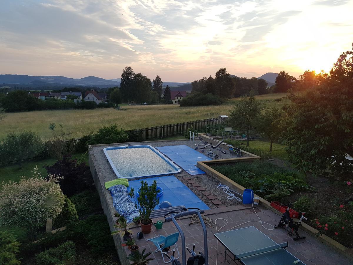 Vila Na Skalce Ceska Kamenice Luaran gambar