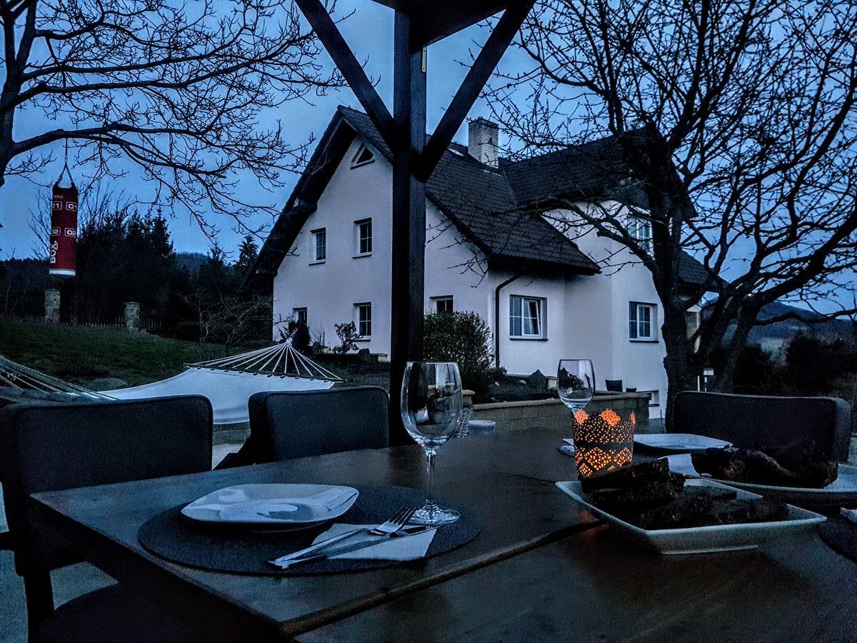 Vila Na Skalce Ceska Kamenice Luaran gambar